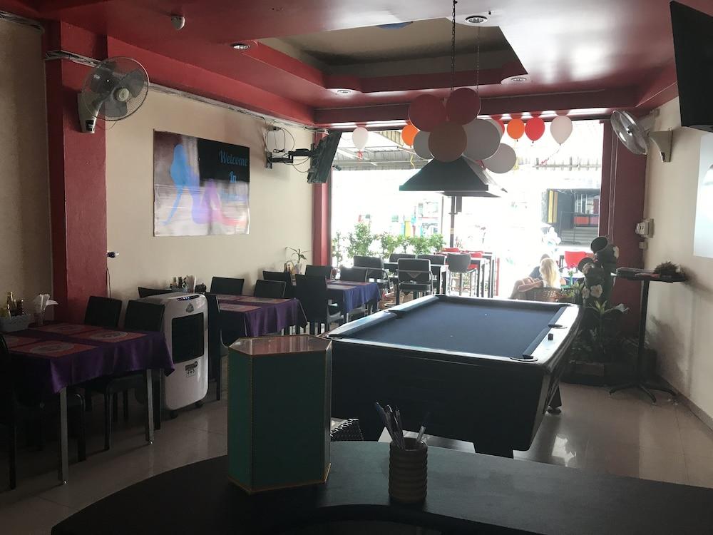 Bua Khao Paradise Billiards