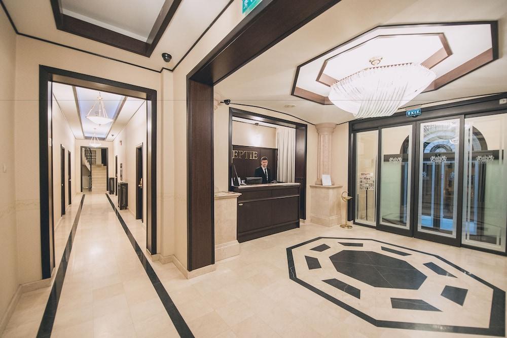 Hotel Bulevard Predeal Interior Entrance
