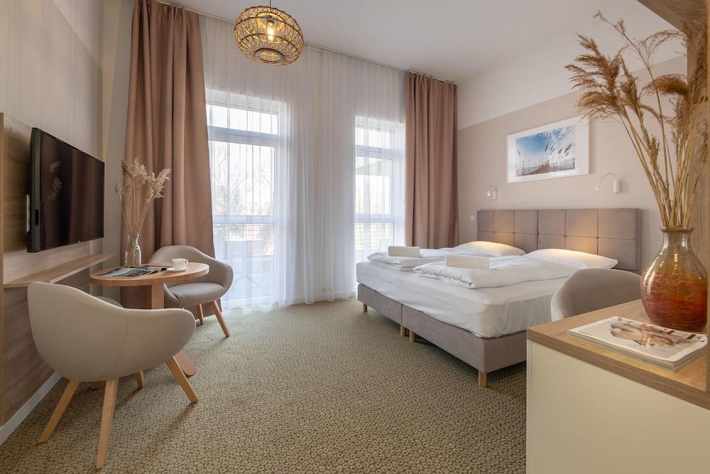 Molo Park Aparthotel Featured Image