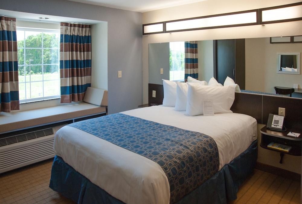 WeStay Suites - Belle Chasse Room