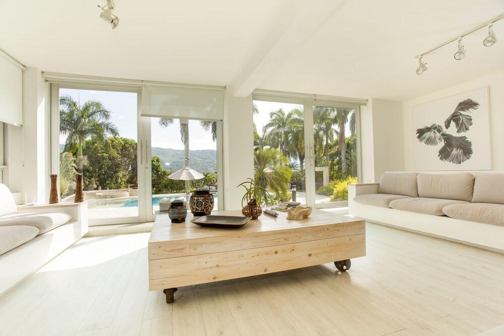 Luxe Villa San Jerónimo by Nomad Guru Interior Entrance