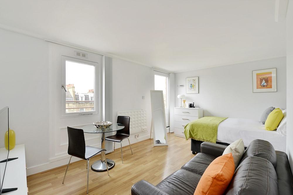 Camden Serviced Apartments by Globe Room