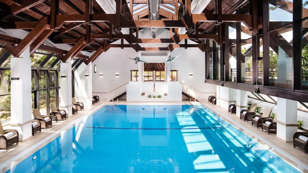 Pine Cliffs Gardens Indoor Pool