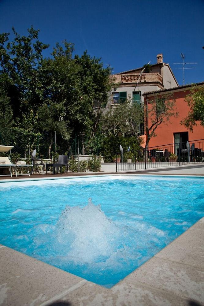 Albergo La Palomba Outdoor Pool