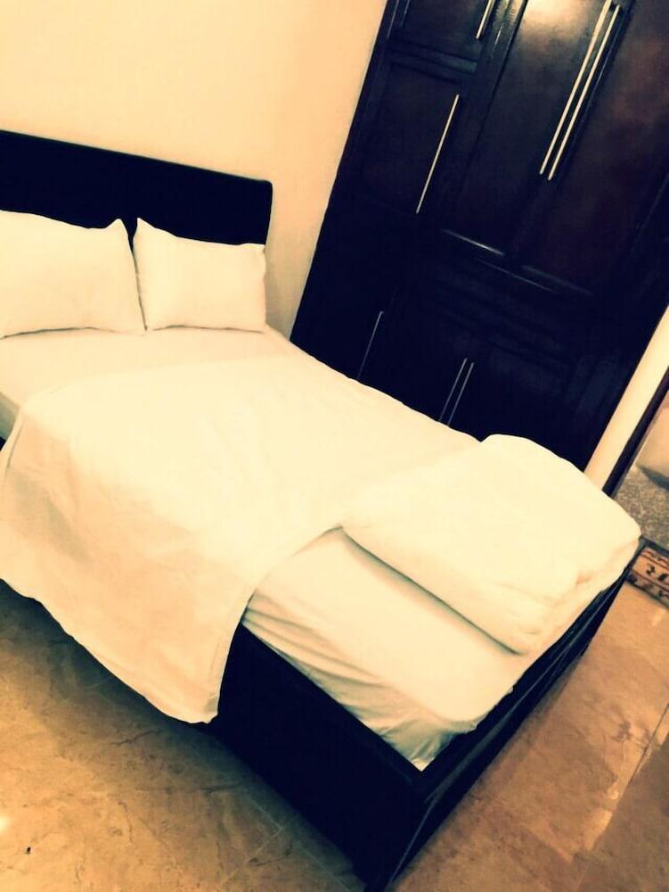 WS Diamond Hotel Room