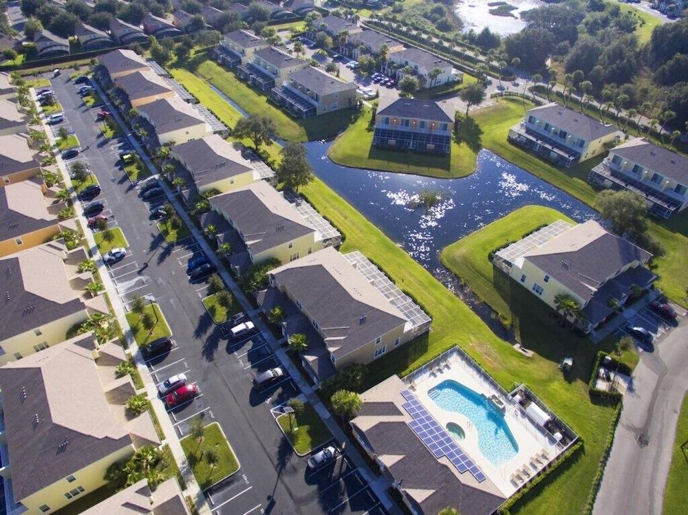 17413sb - Serenity Exterior