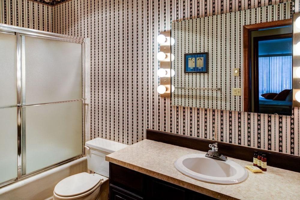 Big Sky - Skycrest 1705 Bathroom