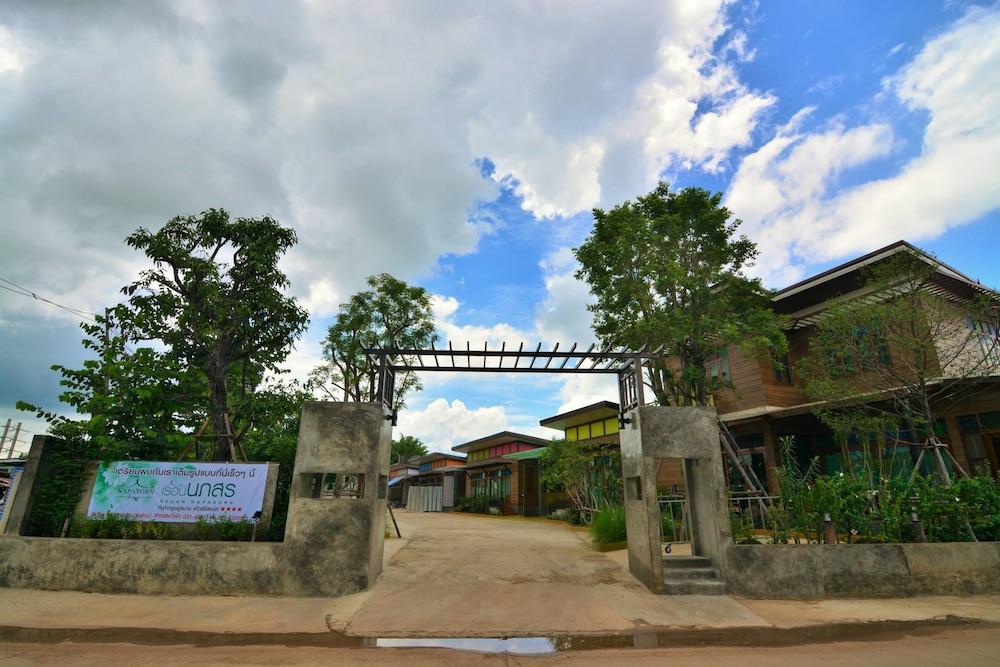 Reuan Napasorn Exterior