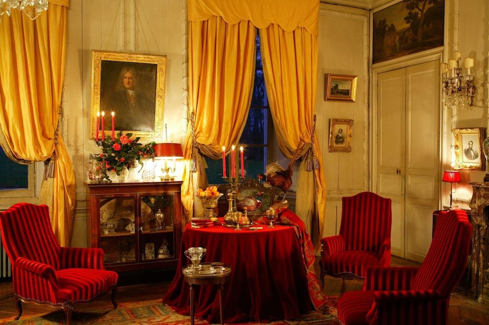 Château des Briottières Lobby Lounge