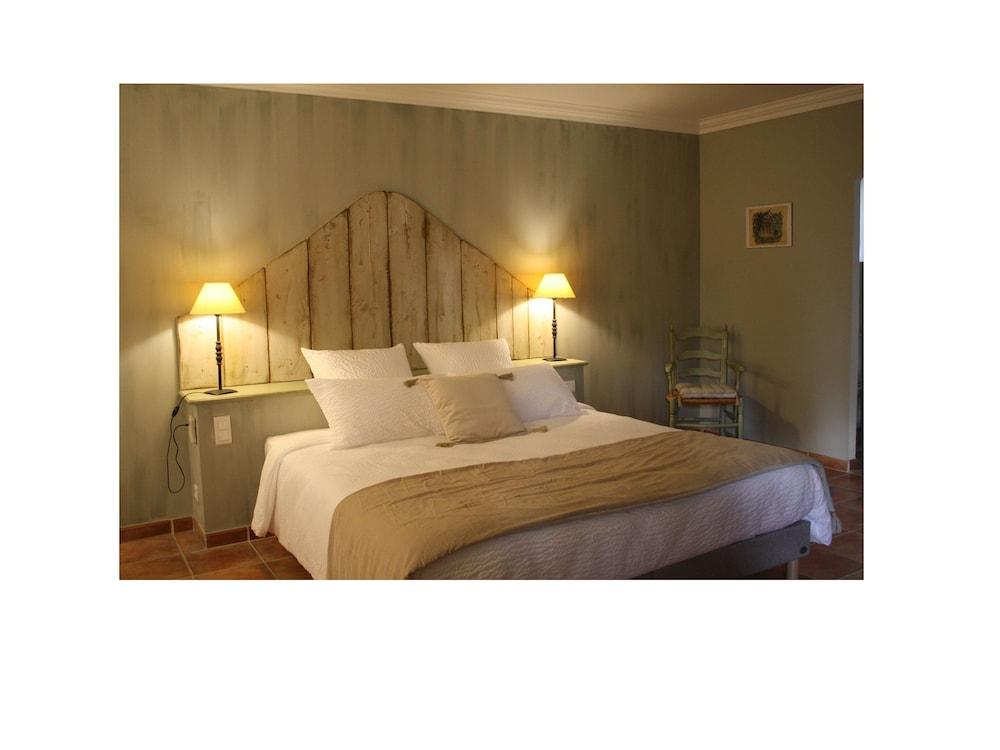 Le Mas Vigneron Room