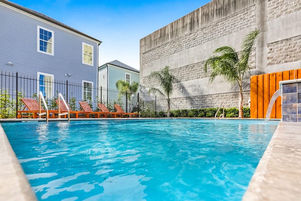 5BR with Pool - Great for Families - Near Everything Waterslide