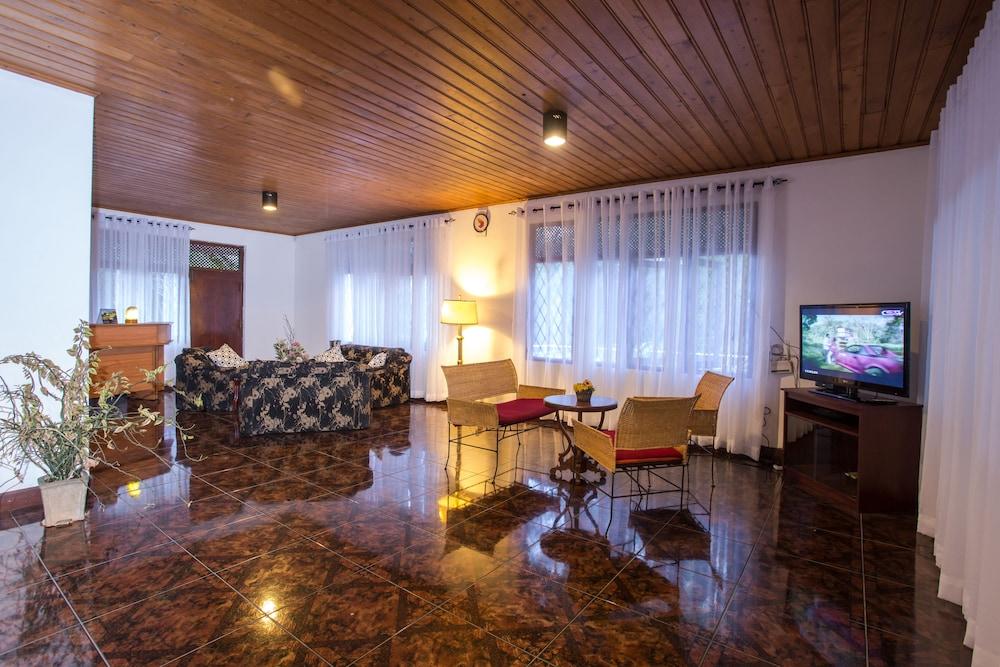Tamarind Tree Inn Reception