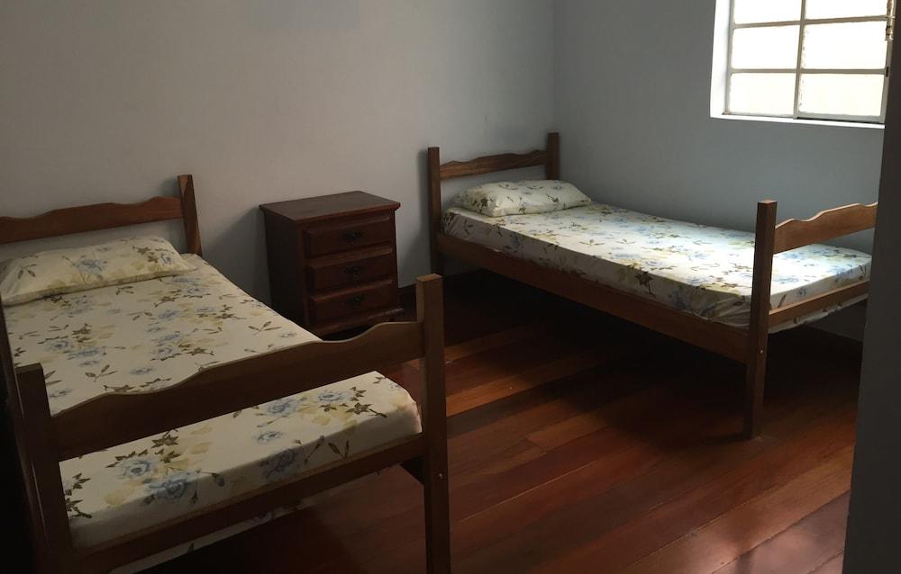 بيلو هوريزونت هوليداي هوم غرفة