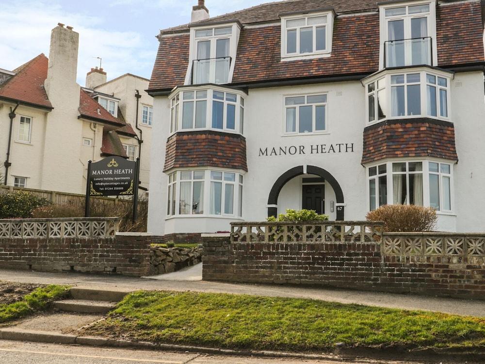 Manor Heath Apartment 4 Featured Image