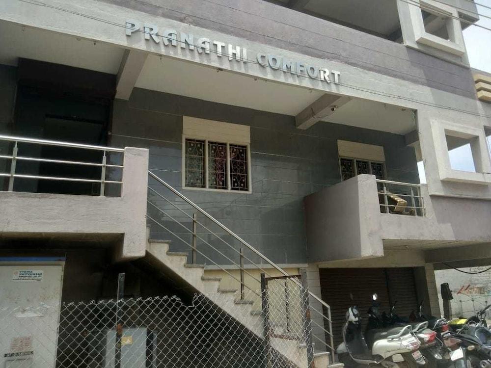 iROOMZ Pranathi Comforts Exterior