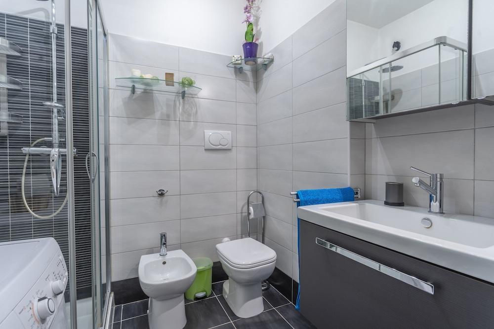 Rododendro Alpi Giulie APT with Terrace Bathroom
