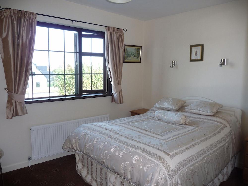 Cloverlawn B&B Guestroom