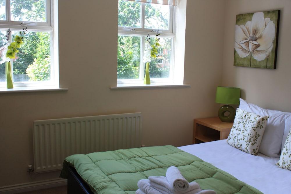 Bevan Gate Room