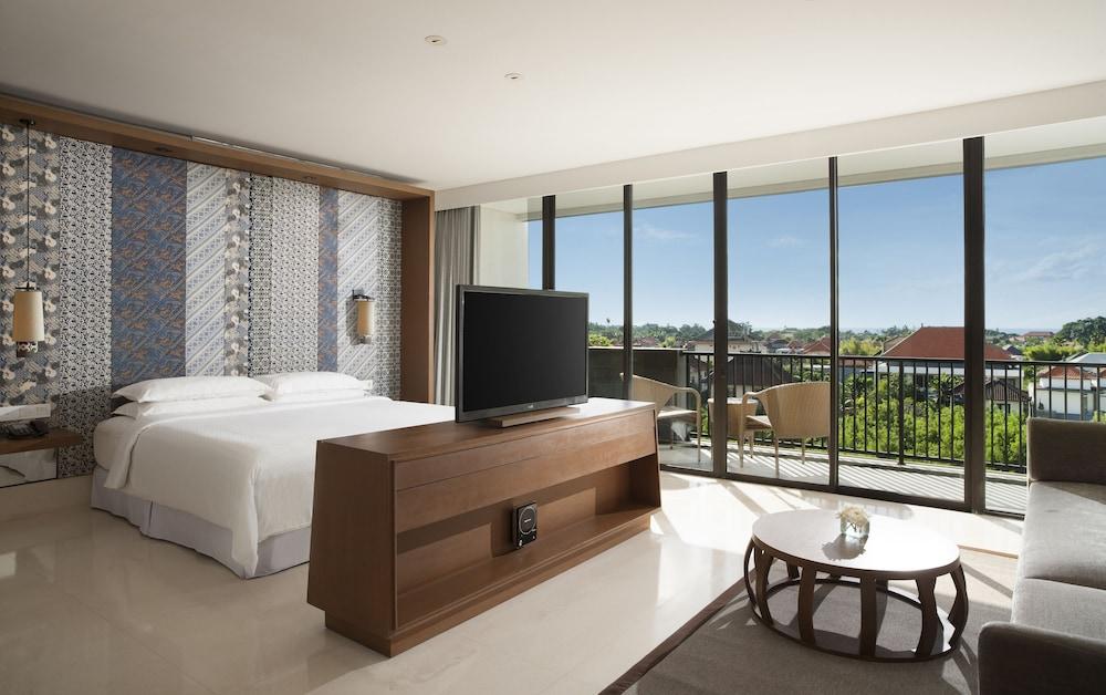 Four Points by Sheraton Bali Seminyak Exterior