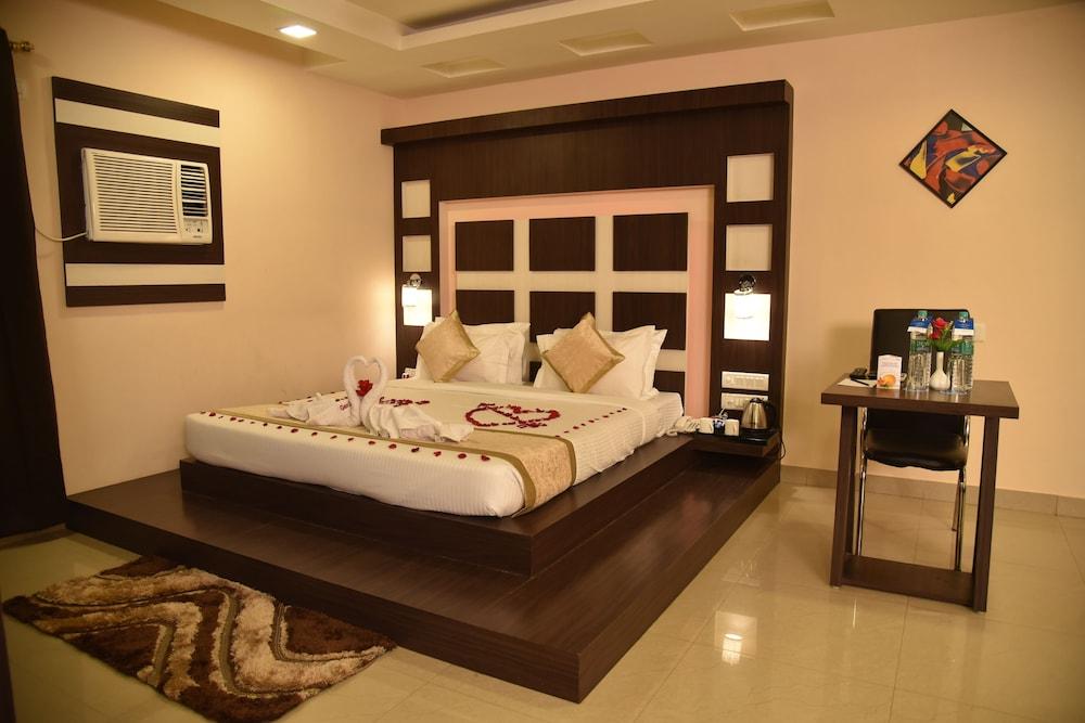 GenX Rameshwaram Deoghar Room