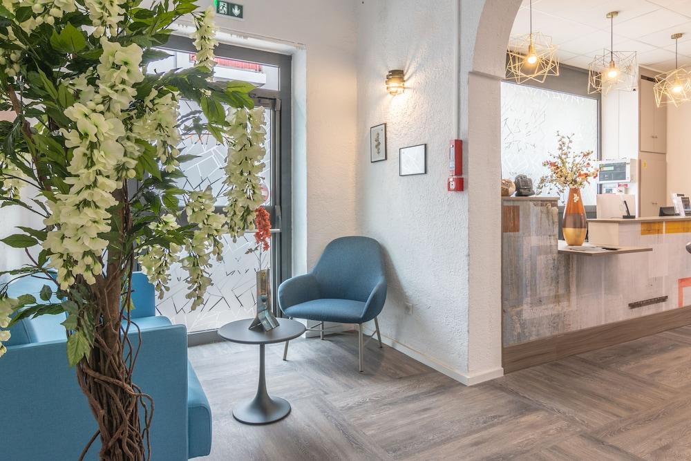 L'Alcôve Hôtel Reception