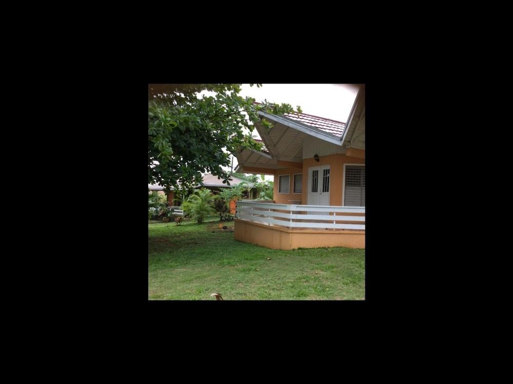 The Sun & Rain Cottage