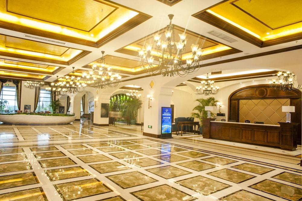 مايلانج باي جولف هوت سبرينج هوتل تشونجماي كانتري جاردن الردهة