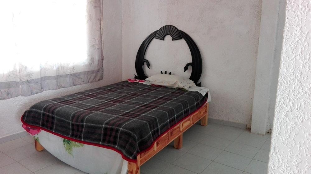 CynCas Room