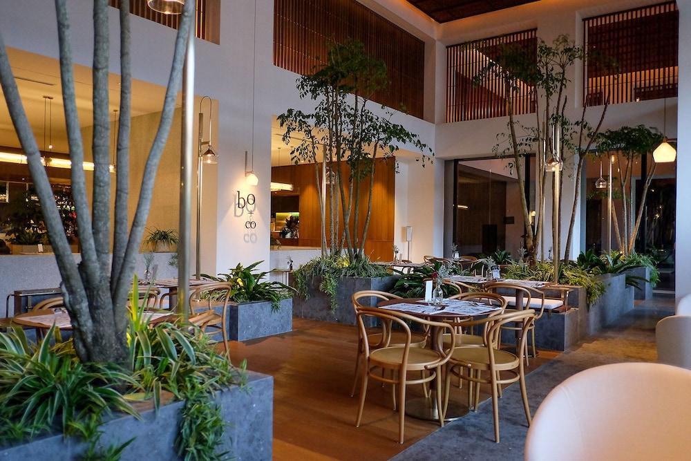 The Establishment Bangsar by Cobnb Lobby Sitting Area