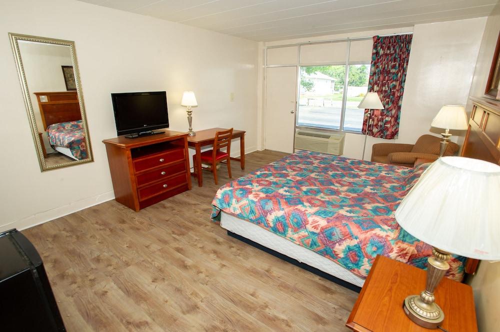 Coach House Room