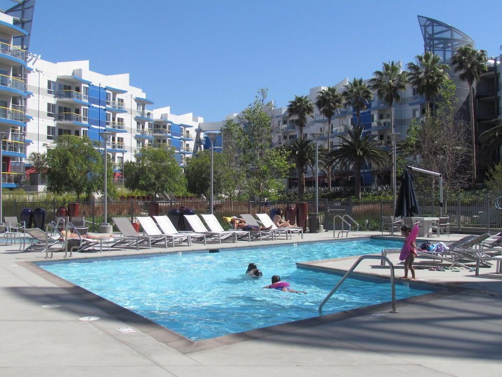 Resort Style Walk to the Beach Outdoor Pool
