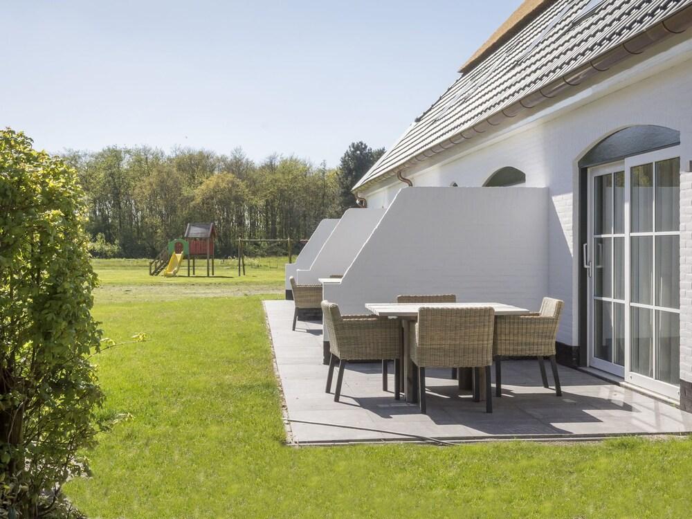 Apartment in Tasteful Farmhouse in De Cocksdorp, on the Wadden Island of Texel Exterior