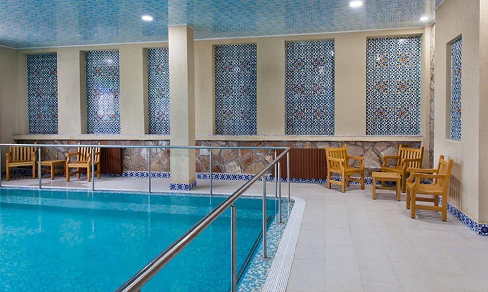 Dar Diaf Bouchaoui Indoor Pool