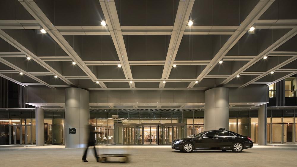 InterContinental Shanghai Hongqiao NECC by IHG Exterior