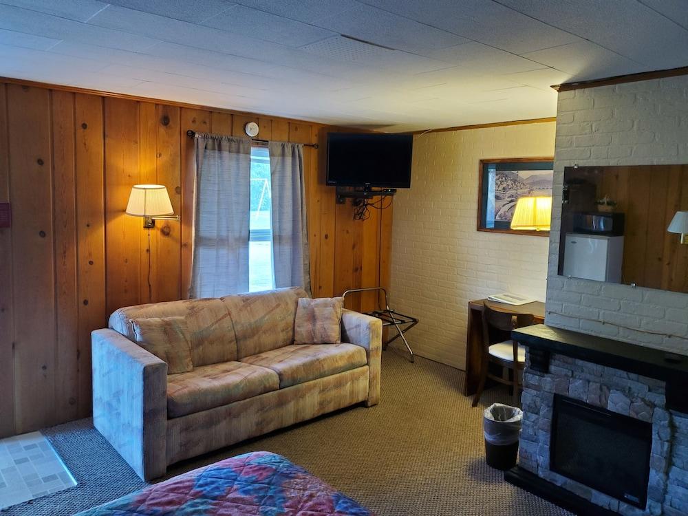 The Last Resort Room