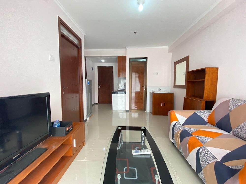 Simply Homey 2BR Apartment at Gateway Pasteur Interior