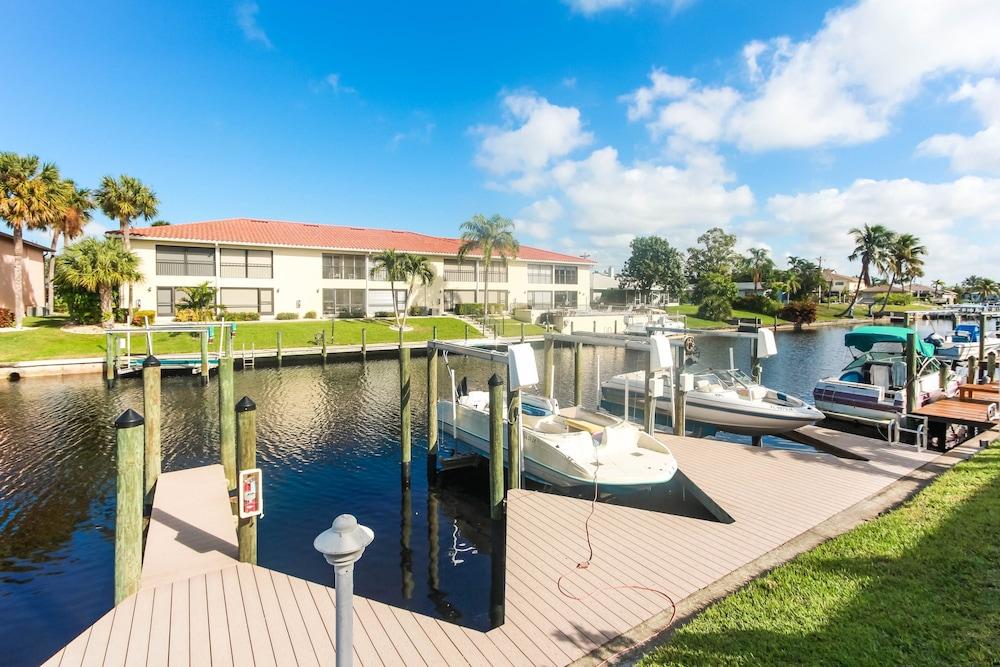 Seatuit Condominiums with Boat Slip