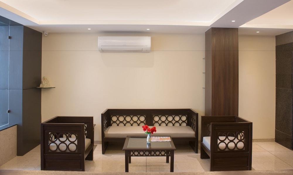 Treebo Balaji Residency Lobby