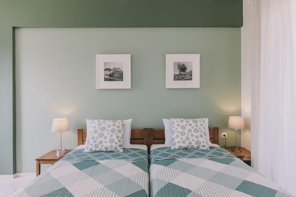 Xenion Ioannina Room