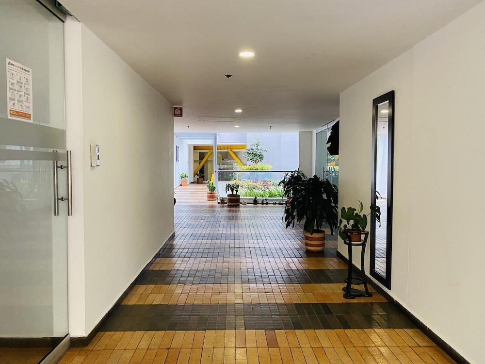 Aparta Suite Continental Bogotá Interior Detail