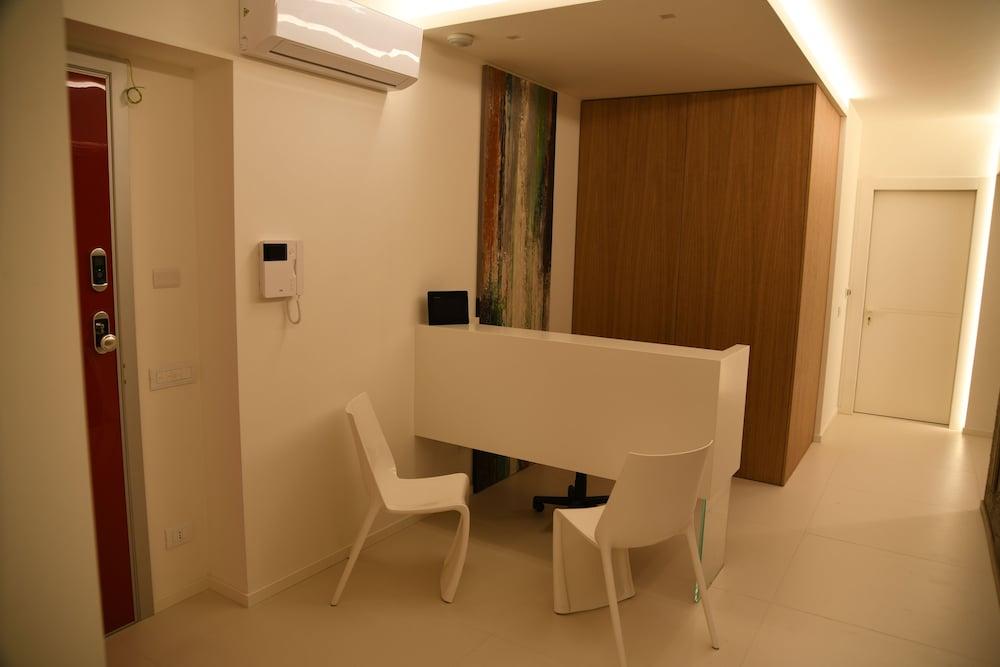 Hedoné Design Experience B&B Reception