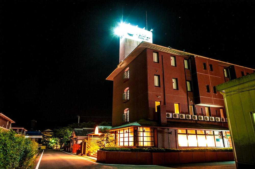 Sansui Global Inn Exterior