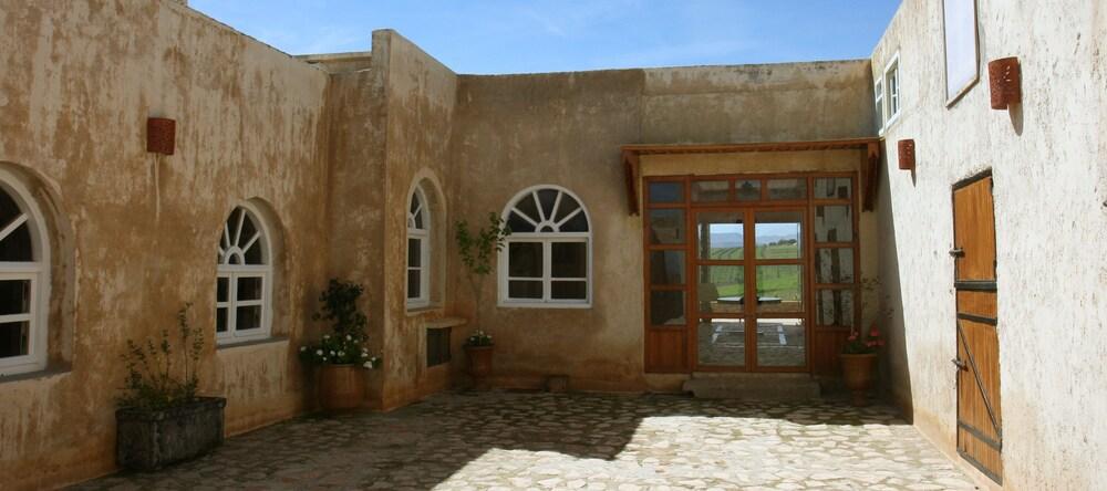 Terre de Traces Exterior