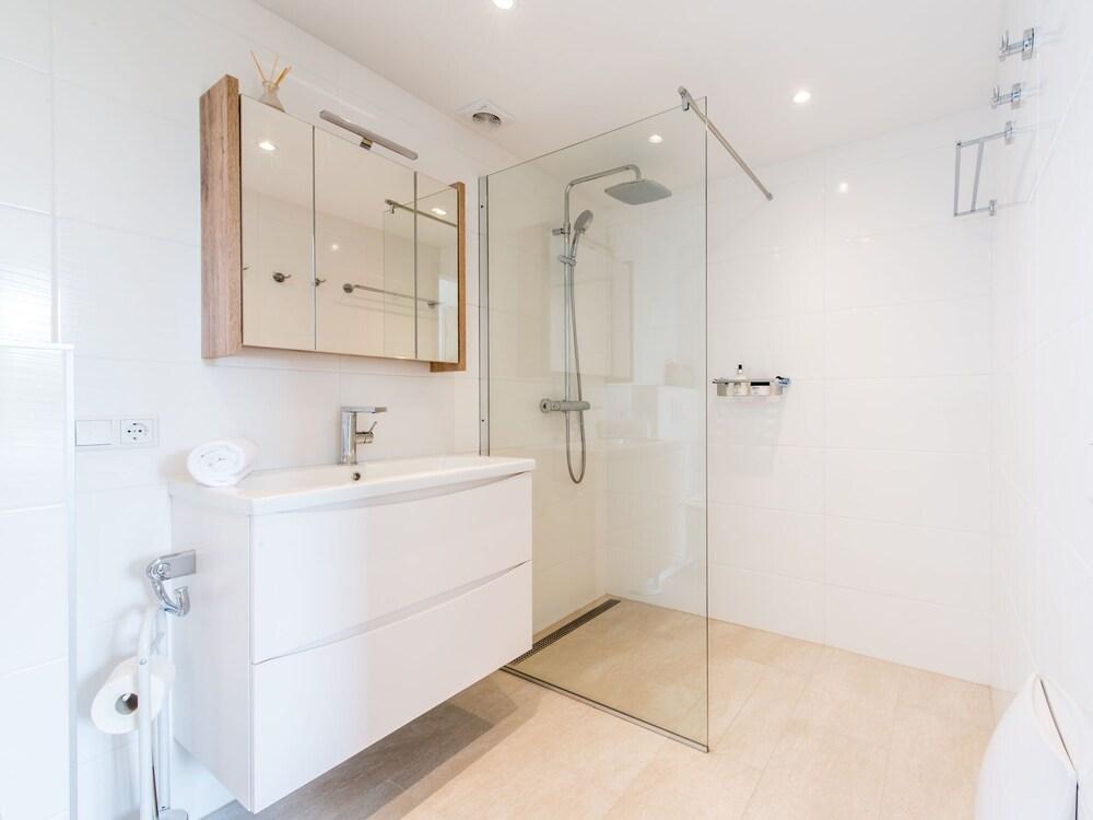 سيمي-ديتاشيد هاوس نير نورد بيفيلاند بيتش حمام