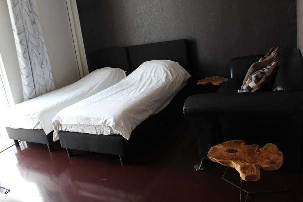 MyCityLofts - Calypso Room