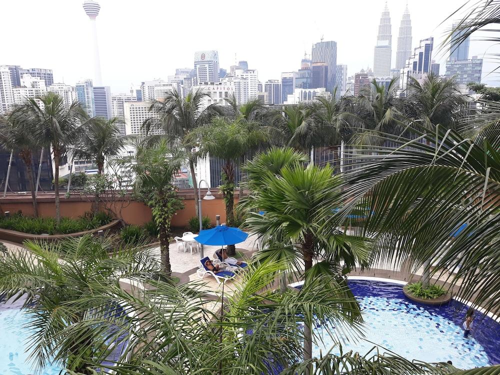 ألفا سيرفيس سويتس آت تايمز سكوير كوالالمبور أخرى