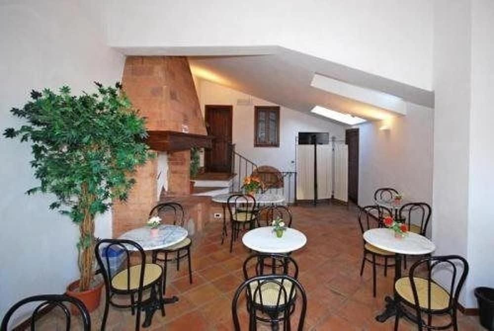 Casa dei Potenti