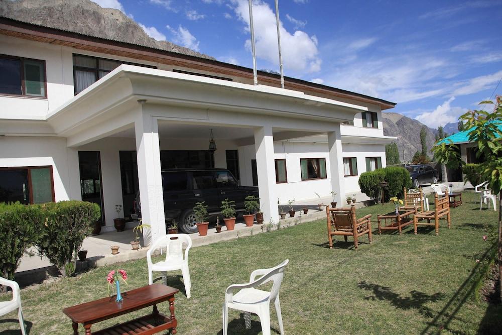 Hotel One Skardu Exterior
