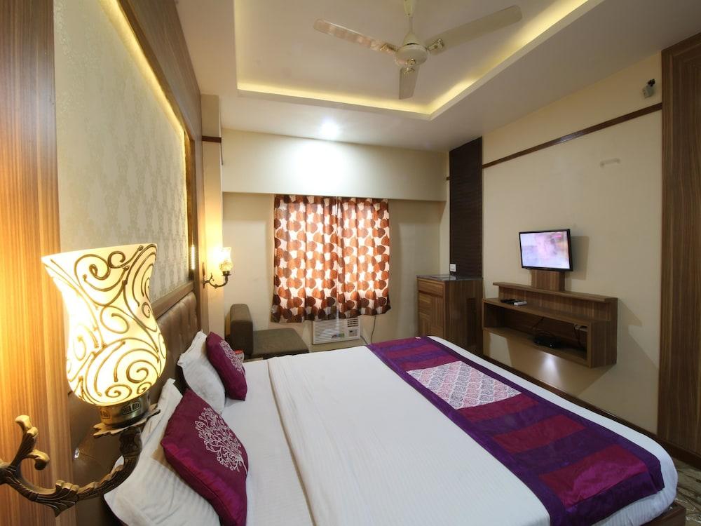 Hotel JS Regency
