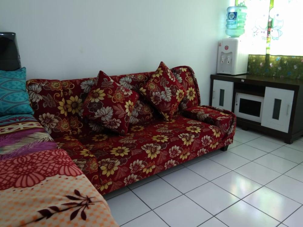 ديندا أبارتمنت جونونج بوتري سكوير داخلي
